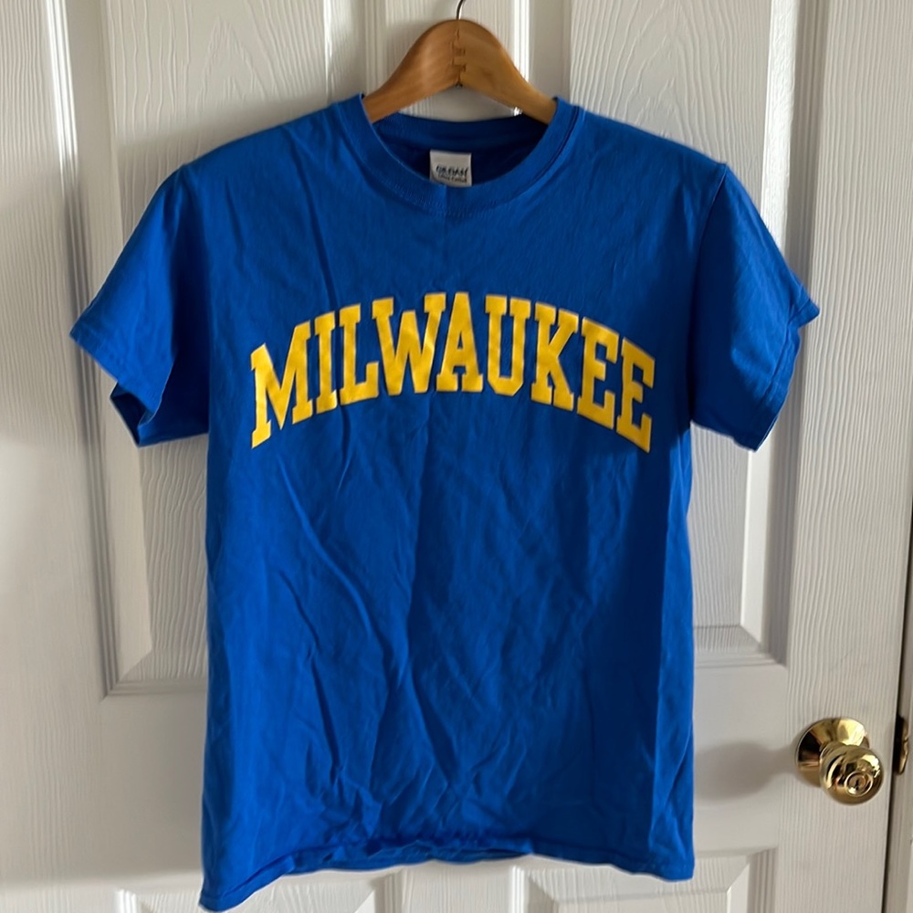 Milwaukee Unisex Blue T-shirt With Yellow Lettering Size Small